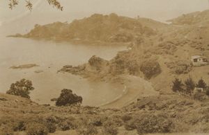 Hekerua Bay 1930s.JPG